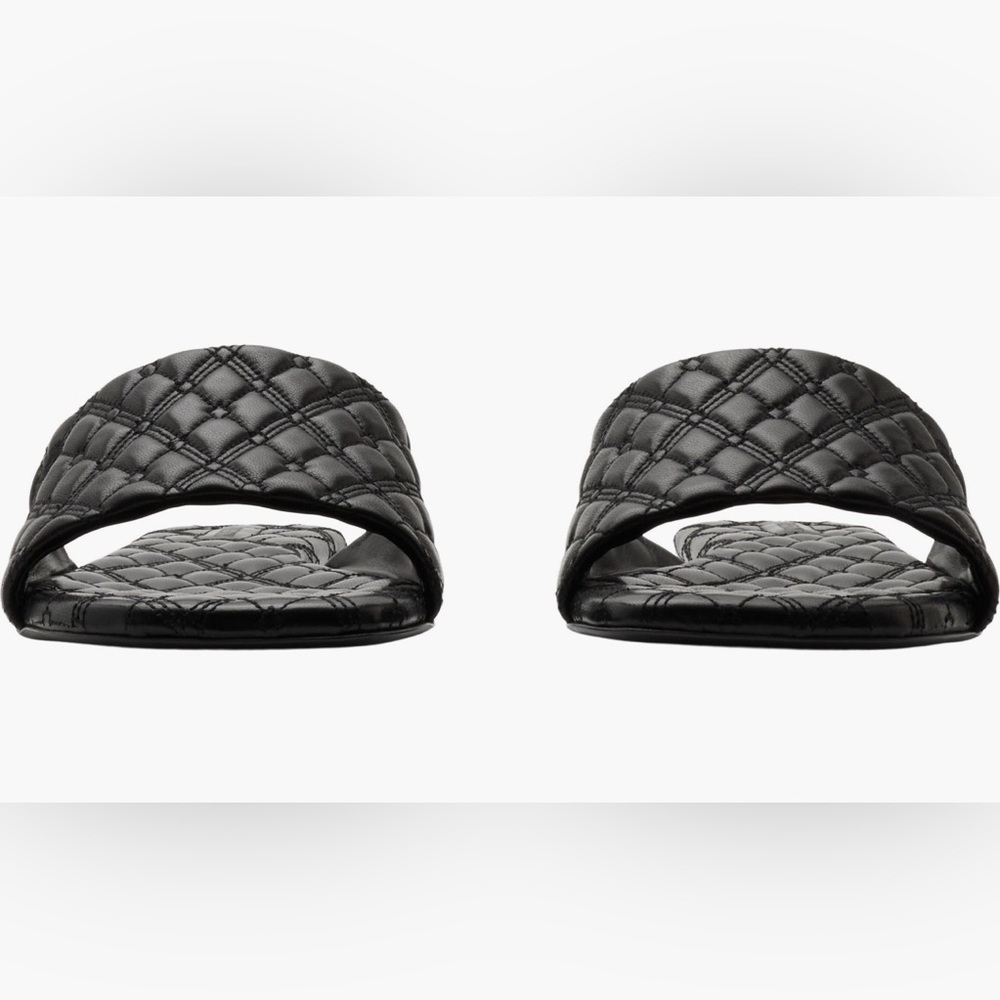 Burberry Quilted Slide Sandal. Ladies 8.5 - Picture 3 of 16